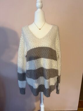 Knox Rose V-Neck Striped Sweater in Cream & Gray
